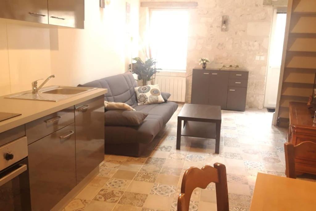 Logement Neuf Et Cosy Proche Centre Ville Chinon Ngoại thất bức ảnh