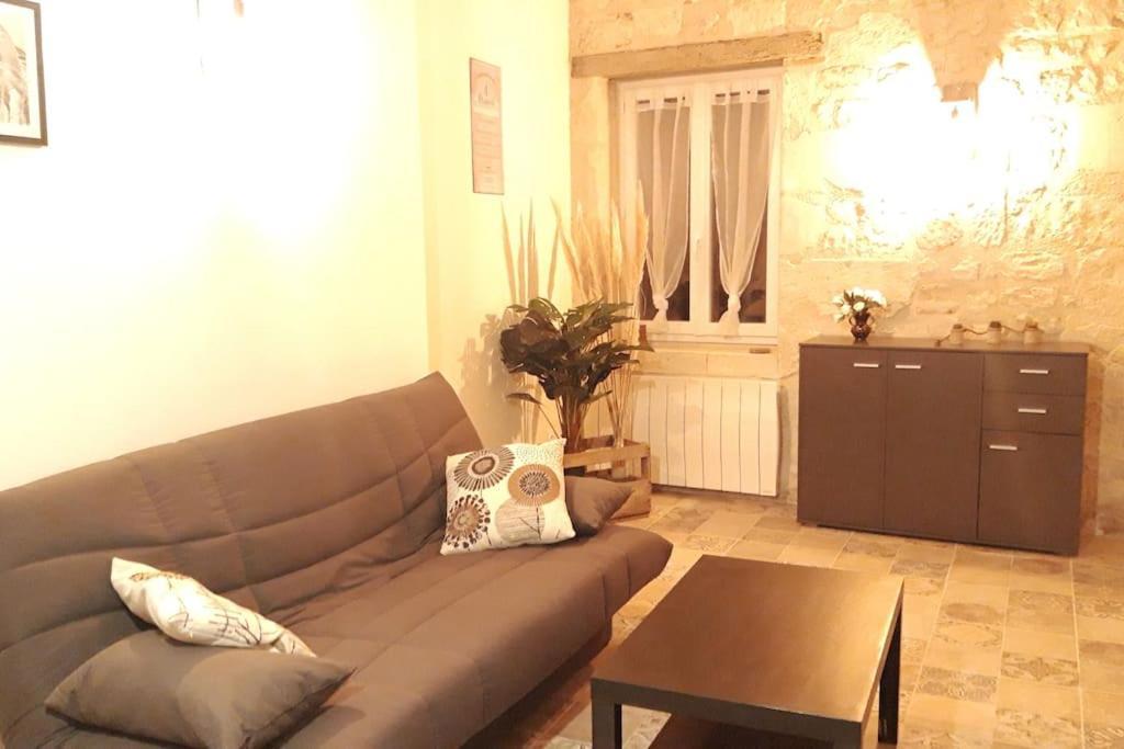 Logement Neuf Et Cosy Proche Centre Ville Chinon Ngoại thất bức ảnh